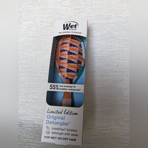 Wet Brush Limited Edition Original Detangler Artful Ace Flag Up  New